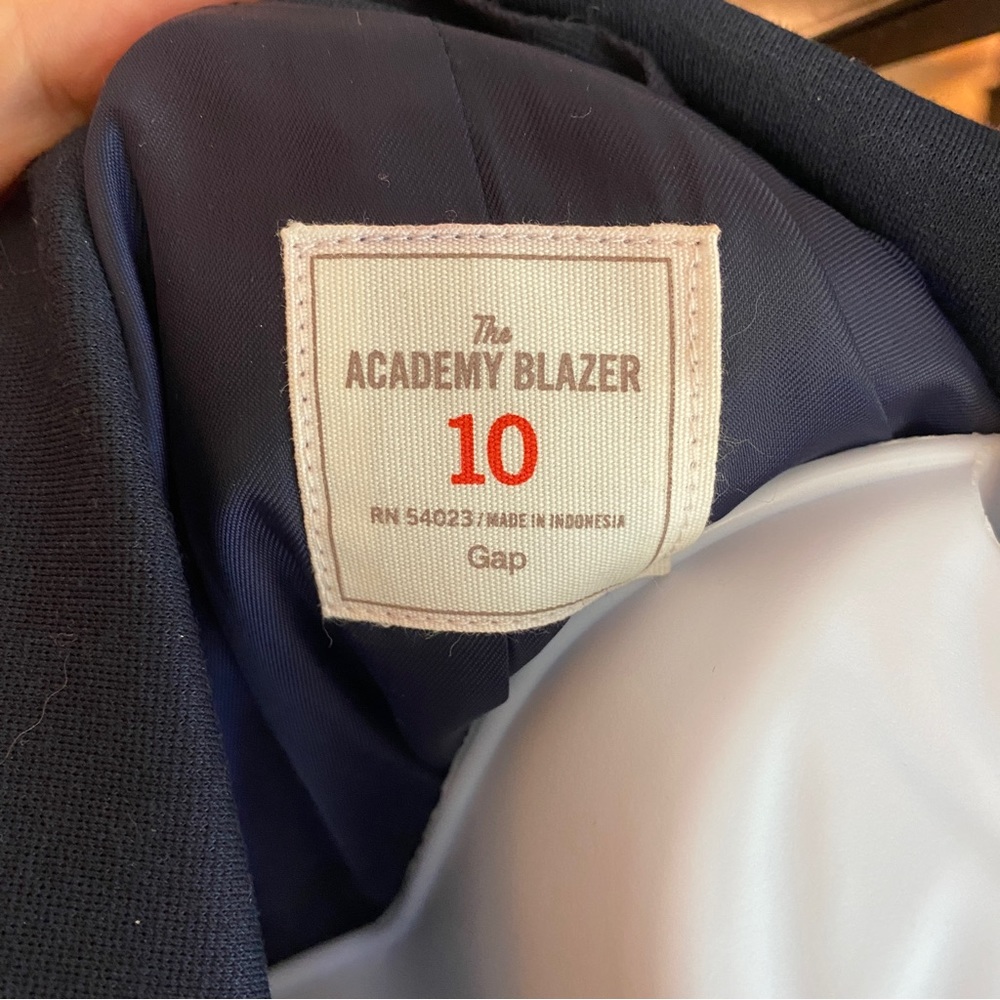 NWOT Gap Academy blazer. Navy with black trim. Size 10 - Picture 5 of 9